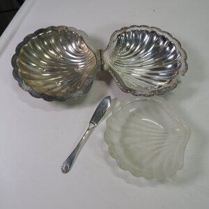 vintage silverplate clam sea shell butter dish  COMPLETE w glass liner & knife
